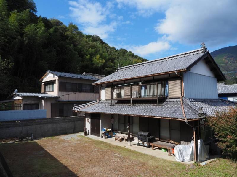 四国旅行のhub拠点 古民家ゲストハウス Heso Camp ميوشي المظهر الخارجي الصورة