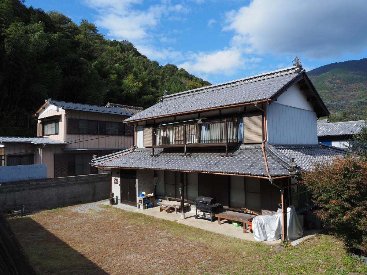 四国旅行のhub拠点 古民家ゲストハウス Heso Camp ميوشي المظهر الخارجي الصورة